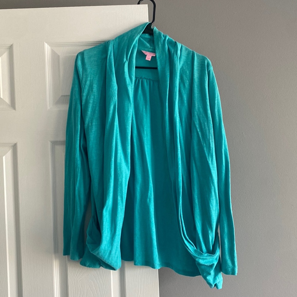 Light weight sweater